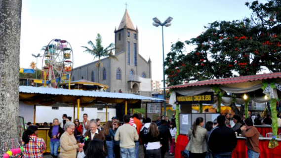 🎉 Vem aí a tradicional Festa de São Benedito em Poços de Caldas! 🎉