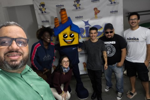 Visita à Fábrica de Bonecos: KatakoióTV Conhece Novos Parceiros Criativos